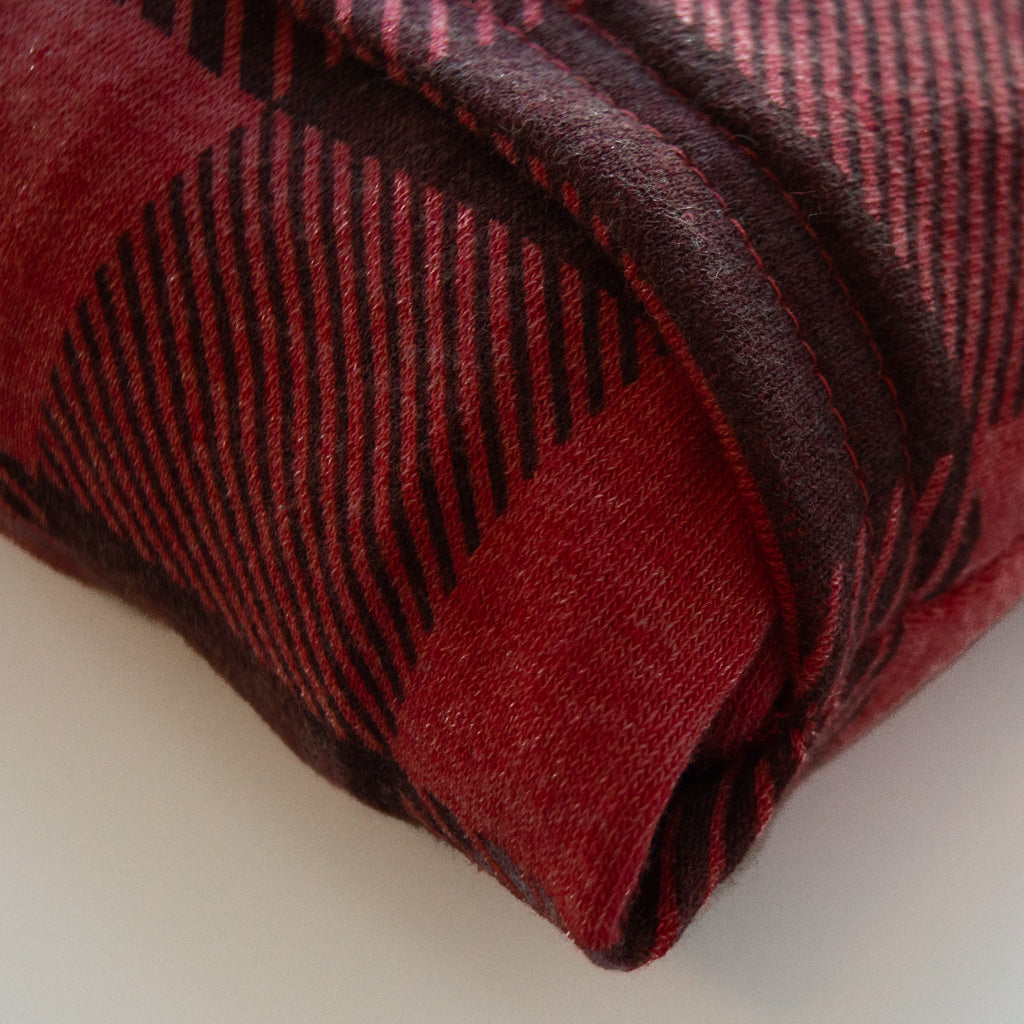 EA Basic Pillow Blanket